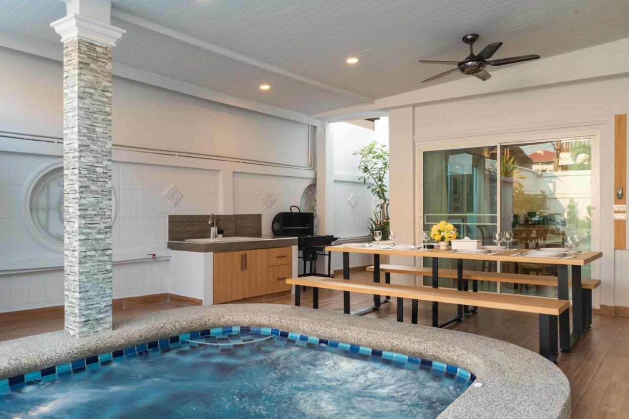 Sabai Pool 12-15 Persons 6br, Sauna, Pool Table, Karaoke, Bbq Villa Pattaya